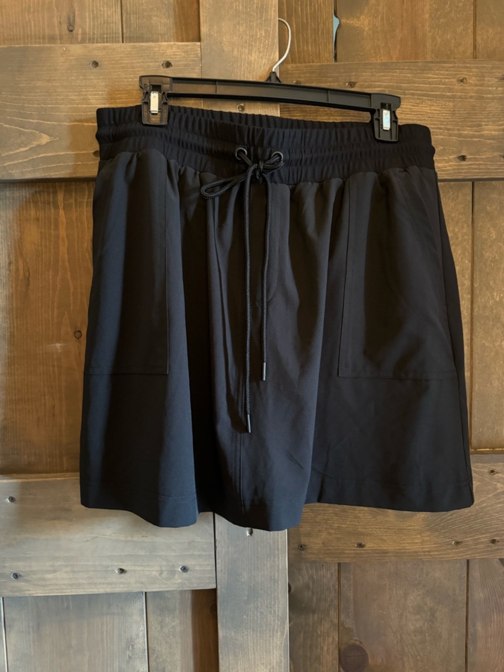 Lou & Grey Skort NWT